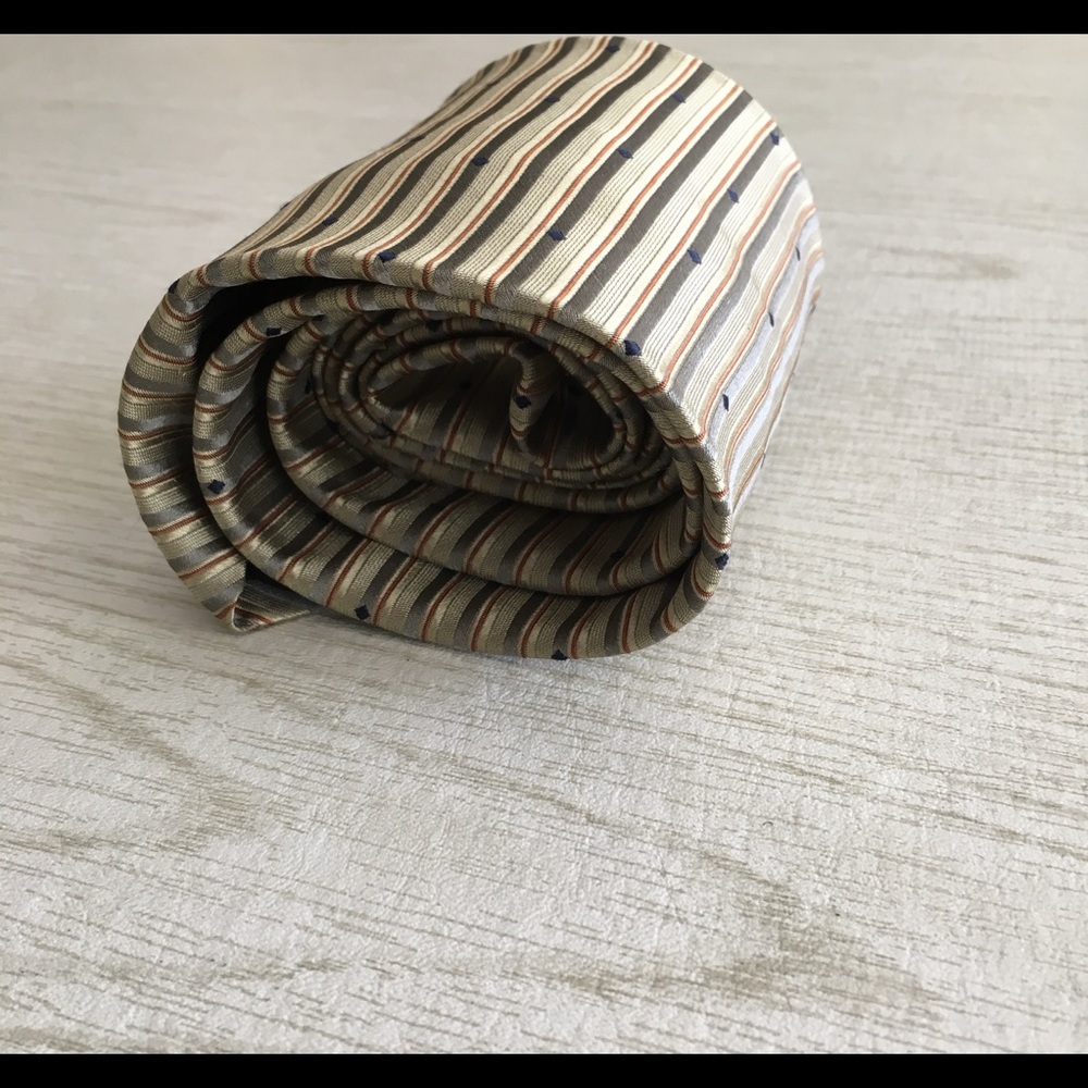 Brand New 100% Silk Jones New York Mens Neck Tie